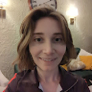 Meet your Posher, Julia